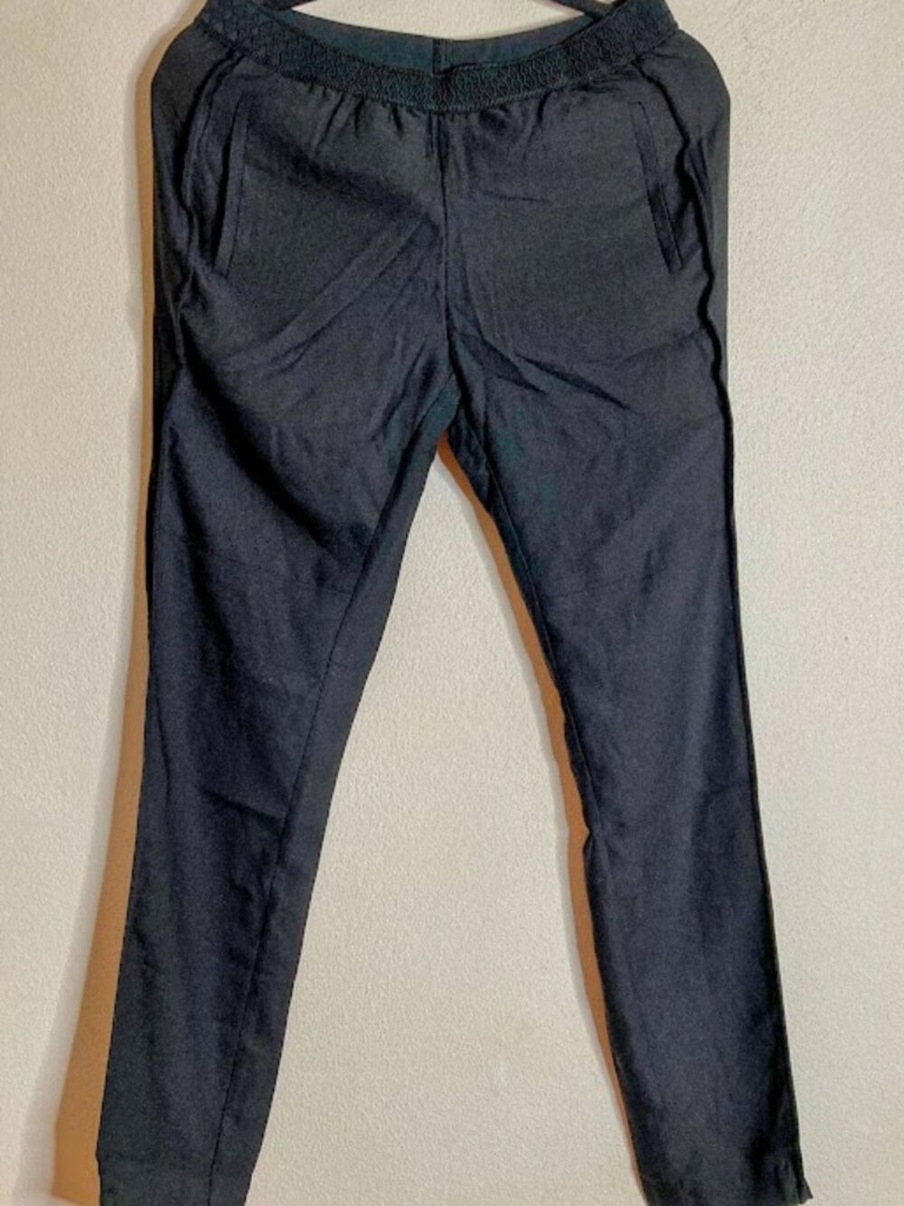 #63313 Women's black high-waisted elastic-waist trousers